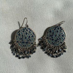 Dangle earrings metal and reflective blue